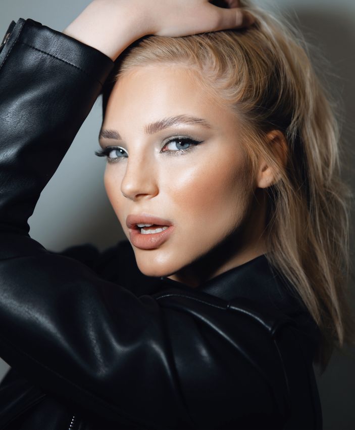 Newton PRF Treatment model with blonde hair