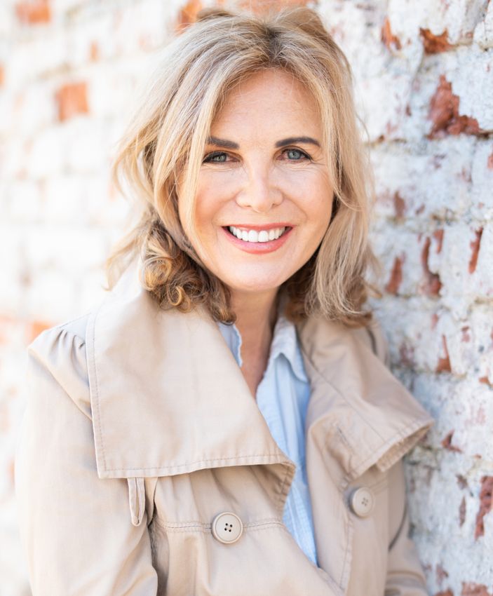 Newton Glo2Facial model smiling